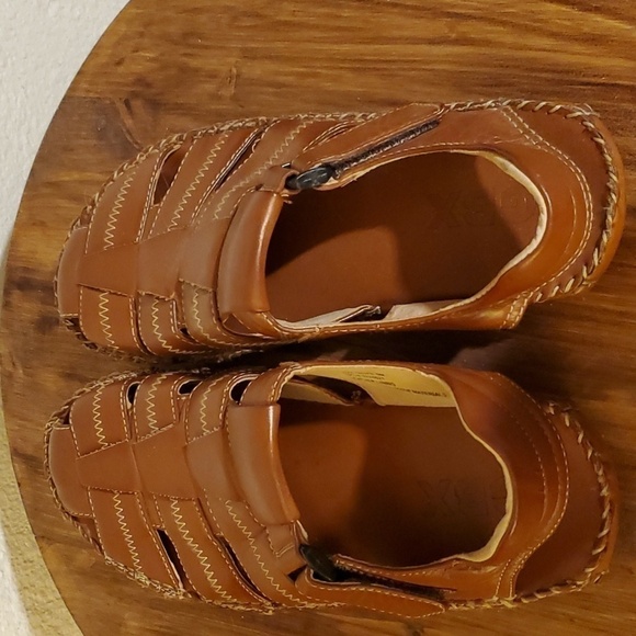 GBX- Mens leather Fisherman Slip on Sandals Loafers Outdoor Shoe Excellent Sz.9